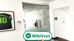 Kunjungan ke Easymarkets Exchange Cryptocurrency di Siprus - Skala Kantor Besar