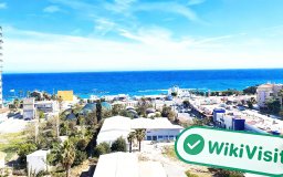 Kunjungan ke Naga Cryptocurrency Exchange di Siprus - Skala Kantor Besar