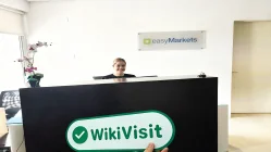 Kunjungan ke Easymarkets Exchange Cryptocurrency di Siprus - Skala Kantor Besar