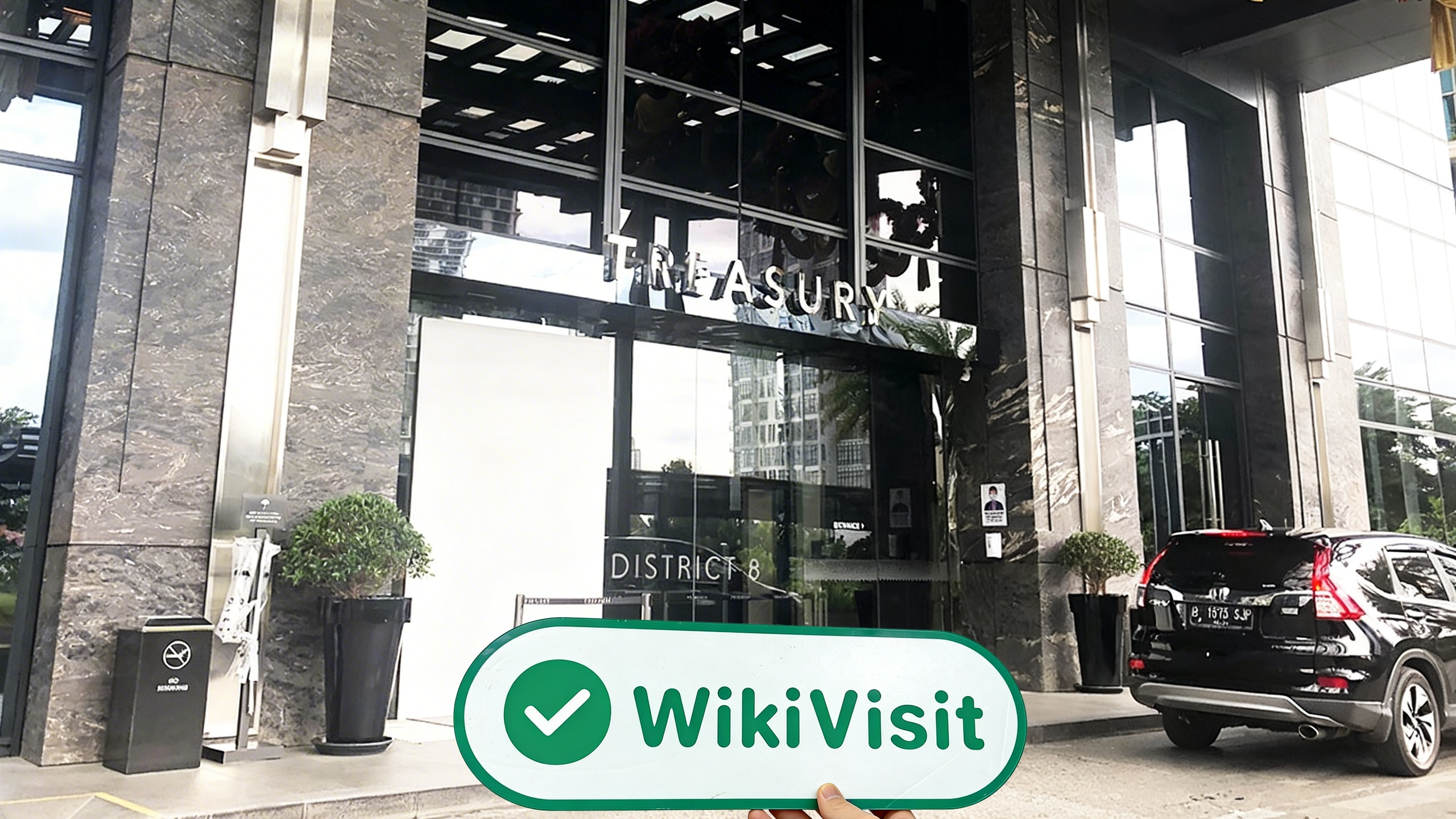 A Visit to the Cryptocurrency Dealer Upbit in Indonesia -- Office Confirmed Existed
