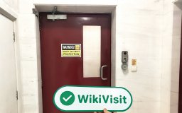 Kunjungan ke Cryptocurrency Exchange TOPFX di Siprus - Skala Kantor Besar