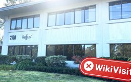 米国の暗号通貨取引所PayBitoへのオンサイト訪問。 -空の建物