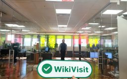 Kunjungan ke Cryptocurrency Exchange TOPFX di Siprus - Skala Kantor Besar